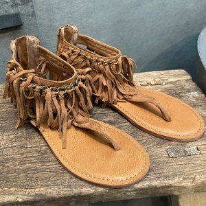 Not rated ~~~Size 7.5 moccasin/fridge sandals